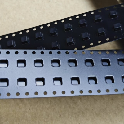 Banda portadora em relevo SMD de 10 mm com propriedades dissipativas estáticas e valor Esd 10E5