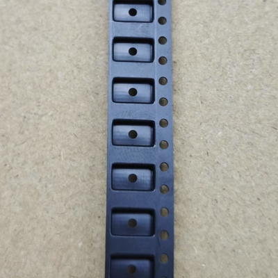 Banda portadora em relevo SMD de 10 mm com propriedades dissipativas estáticas e valor Esd 10E5